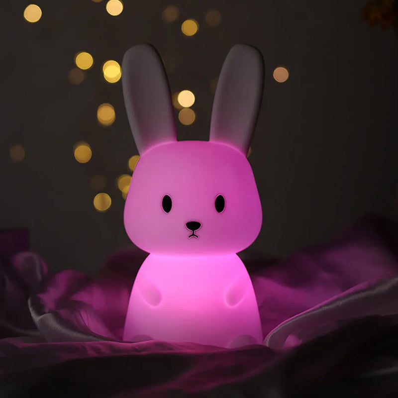 Luminária Coelho em Silicone - Ideal Para o Quarto das Crianças - Chá de Bebê - Diversos Tons de Iluminação