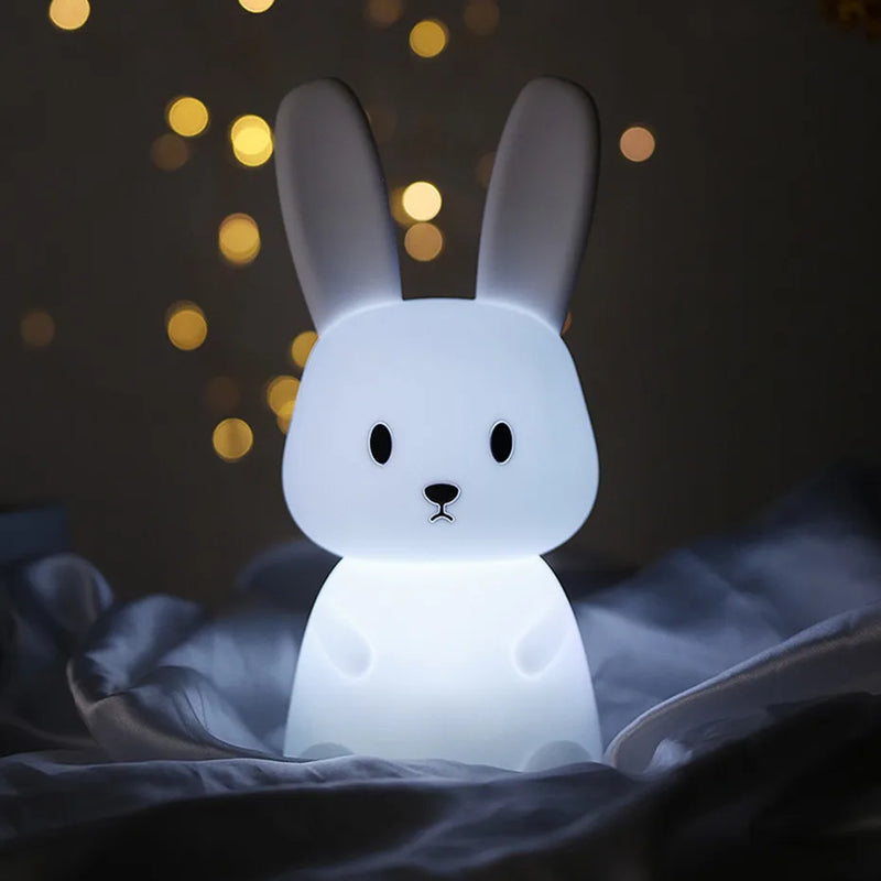 Luminária Coelho em Silicone - Ideal Para o Quarto das Crianças - Chá de Bebê - Diversos Tons de Iluminação